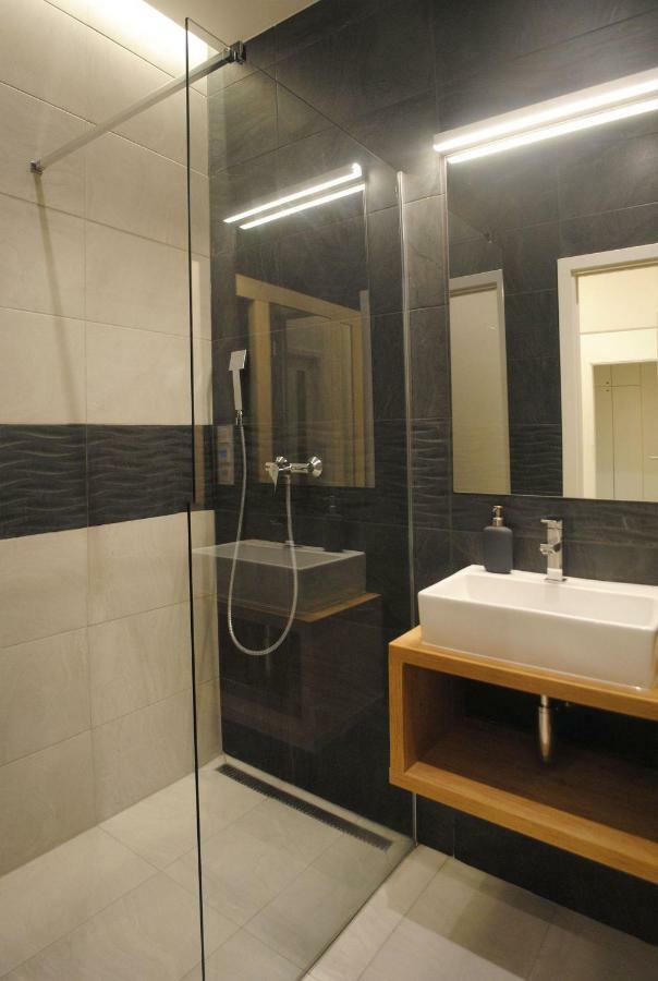 Apartments Centre In Style Alamóc Kültér fotó